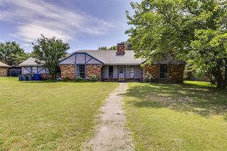 202 Pecan Creek Street, Red Oak, TX 75154