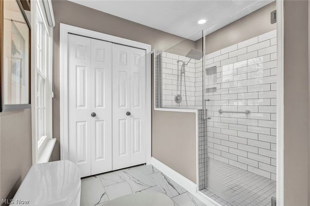 188 W Sturbridge Drive, Medina, OH 44256