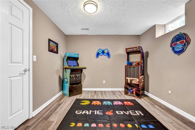 188 W Sturbridge Drive, Medina, OH 44256