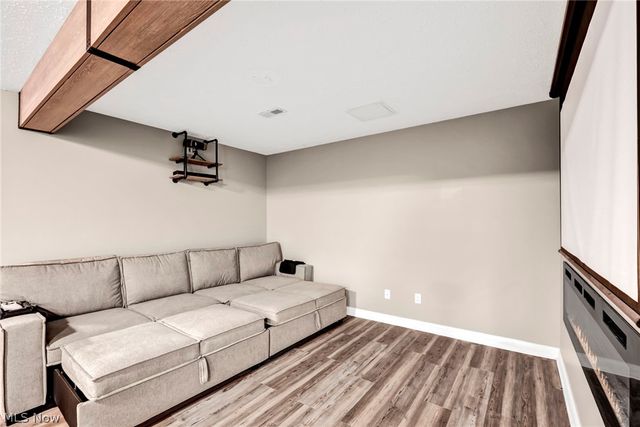 188 W Sturbridge Drive, Medina, OH 44256