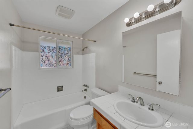 10207 64th Avenue Ct E, Puyallup, WA 98373