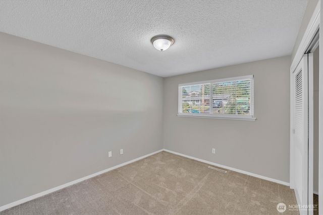 10207 64th Avenue Ct E, Puyallup, WA 98373