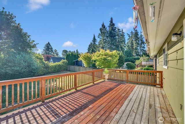 10207 64th Avenue Ct E, Puyallup, WA 98373
