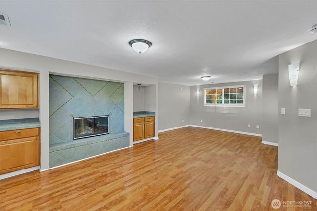10207 64th Avenue Ct E, Puyallup, WA 98373