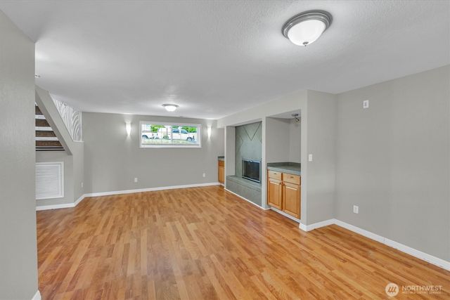 10207 64th Avenue Ct E, Puyallup, WA 98373
