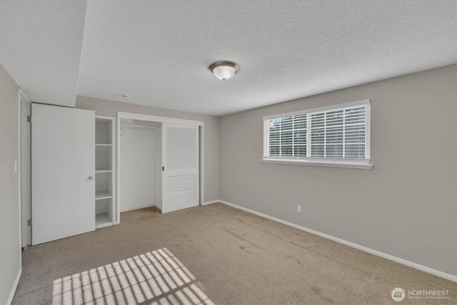 10207 64th Avenue Ct E, Puyallup, WA 98373