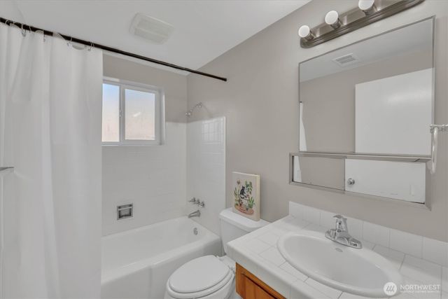 10207 64th Avenue Ct E, Puyallup, WA 98373