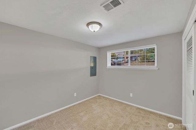 10207 64th Avenue Ct E, Puyallup, WA 98373