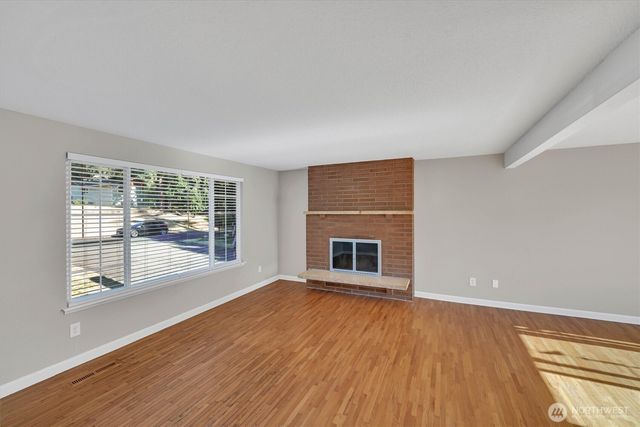 10207 64th Avenue Ct E, Puyallup, WA 98373