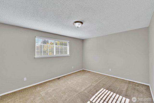 10207 64th Avenue Ct E, Puyallup, WA 98373