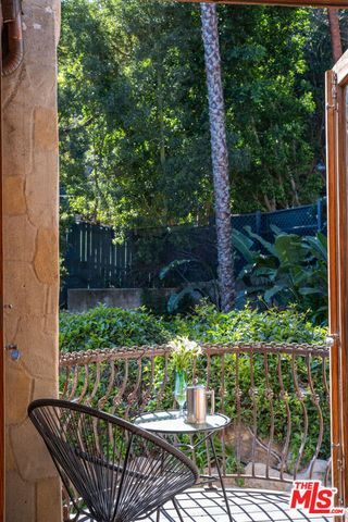 8978 Wonderland Avenue, Los Angeles, CA 90046