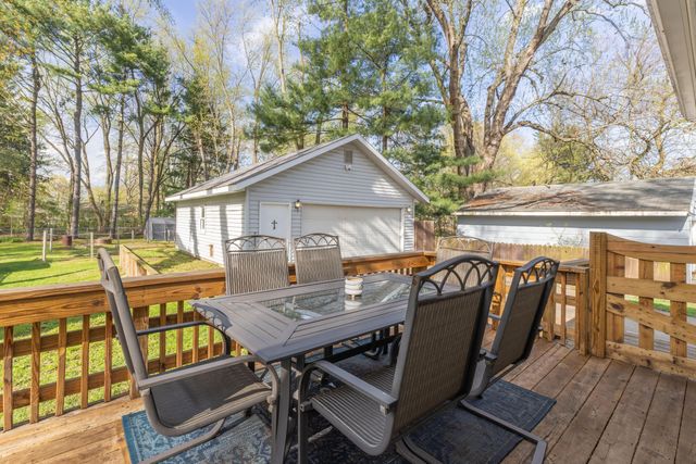 2831 Briarwood Drive, Kalamazoo, MI 49004
