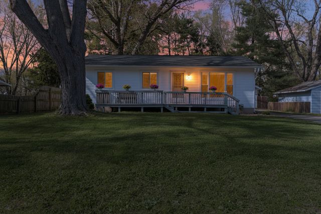 2831 Briarwood Drive, Kalamazoo, MI 49004