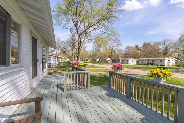 2831 Briarwood Drive, Kalamazoo, MI 49004
