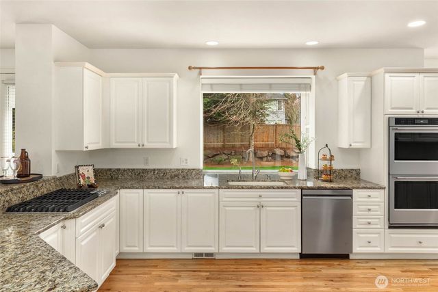 122 245th Place SE, Sammamish, WA 98074