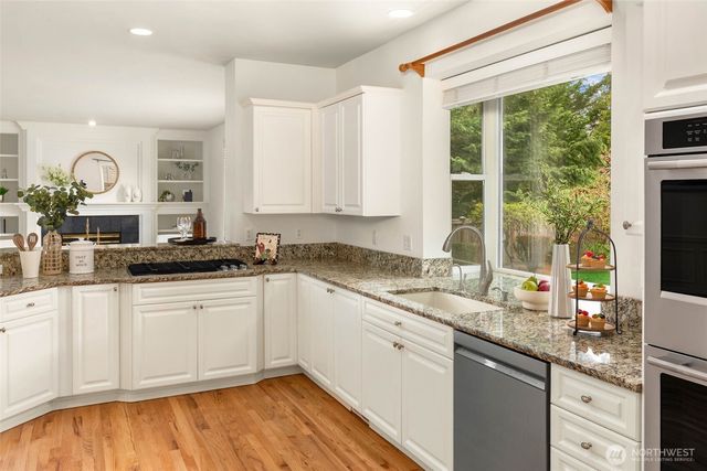 122 245th Place SE, Sammamish, WA 98074