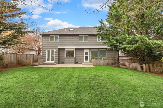 122 245th Place SE, Sammamish, WA 98074