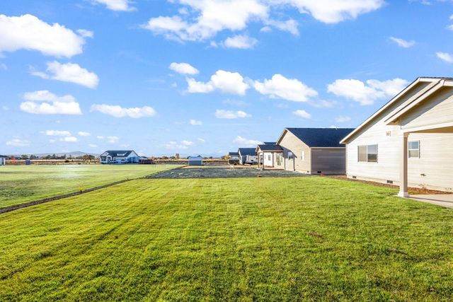 440 NW Monte Vista Avenue 126, Madras, OR 97741