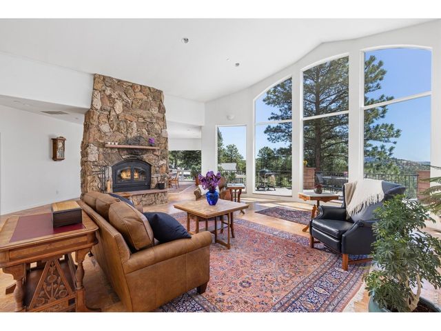 95 Rowell Dr, Lyons, CO 80540