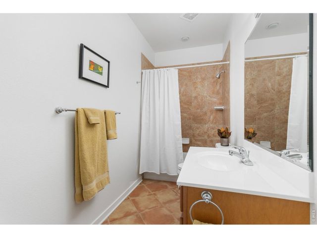 95 Rowell Dr, Lyons, CO 80540