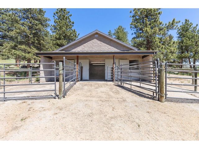 95 Rowell Dr, Lyons, CO 80540
