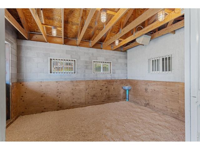 95 Rowell Dr, Lyons, CO 80540