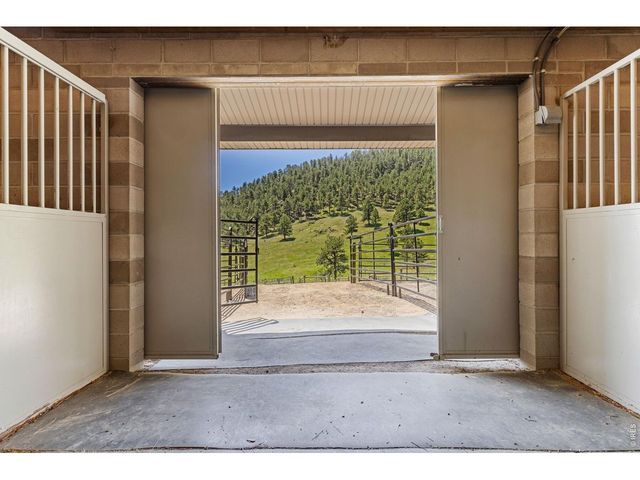 95 Rowell Dr, Lyons, CO 80540