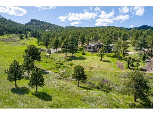 95 Rowell Dr, Lyons, CO 80540