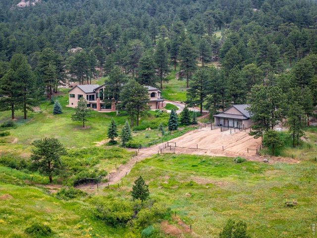 95 Rowell Dr, Lyons, CO 80540