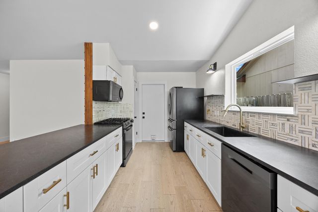 8708 Huebinger PASS, Austin, TX 78745