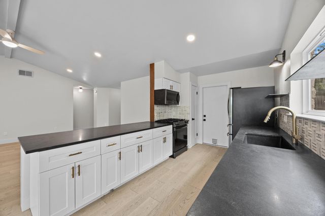 8708 Huebinger PASS, Austin, TX 78745