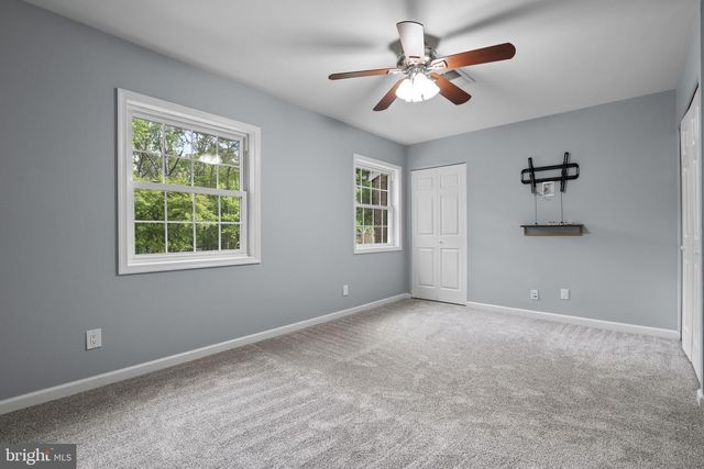 14894 LAMBETH SQ, Centreville, VA 20120