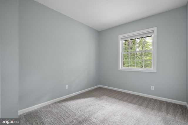 14894 LAMBETH SQ, Centreville, VA 20120