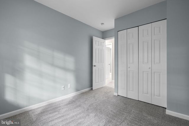 14894 LAMBETH SQ, Centreville, VA 20120