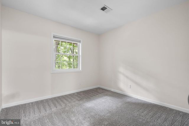 14894 LAMBETH SQ, Centreville, VA 20120