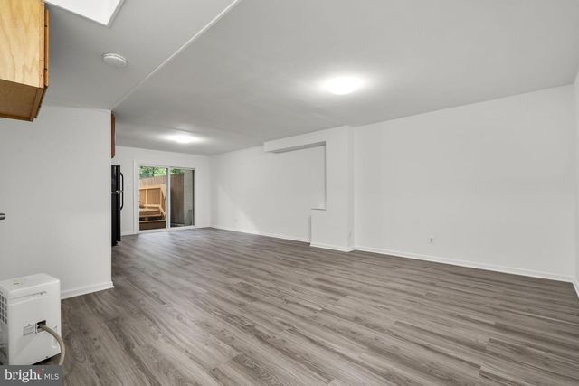 14894 LAMBETH SQ, Centreville, VA 20120