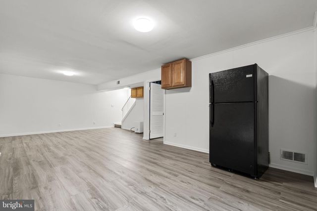 14894 LAMBETH SQ, Centreville, VA 20120