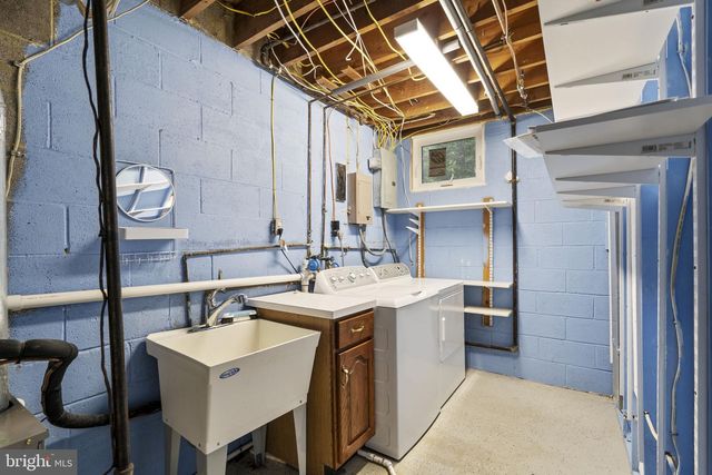 14894 LAMBETH SQ, Centreville, VA 20120