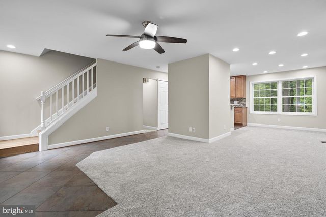 14894 LAMBETH SQ, Centreville, VA 20120