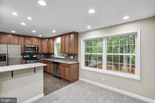 14894 LAMBETH SQ, Centreville, VA 20120