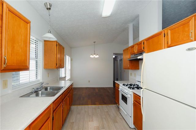 6560 Emerald Pointe, Atlanta, GA 30349