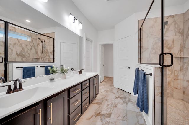 10935 Eva Mae Boulevard, Grand Prairie, TX 76065