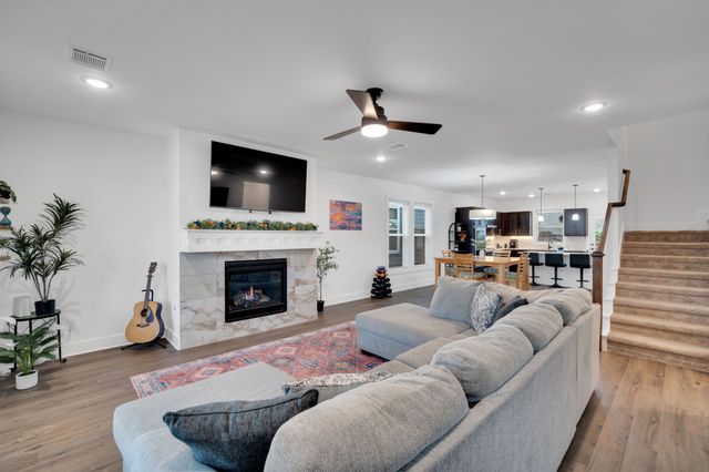 10935 Eva Mae Boulevard, Grand Prairie, TX 76065