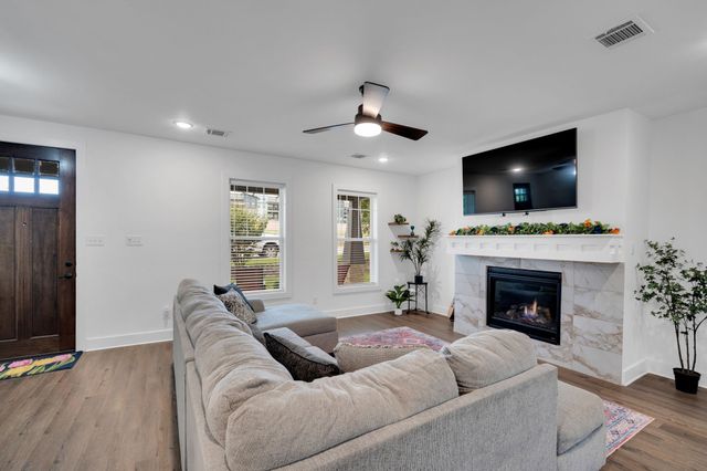 10935 Eva Mae Boulevard, Grand Prairie, TX 76065