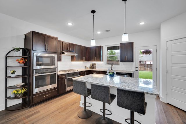 10935 Eva Mae Boulevard, Grand Prairie, TX 76065