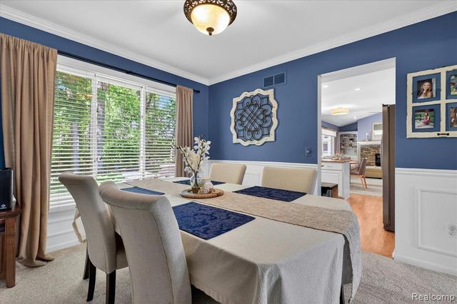 7071 Foxcreek Drive, Canton, MI 48187