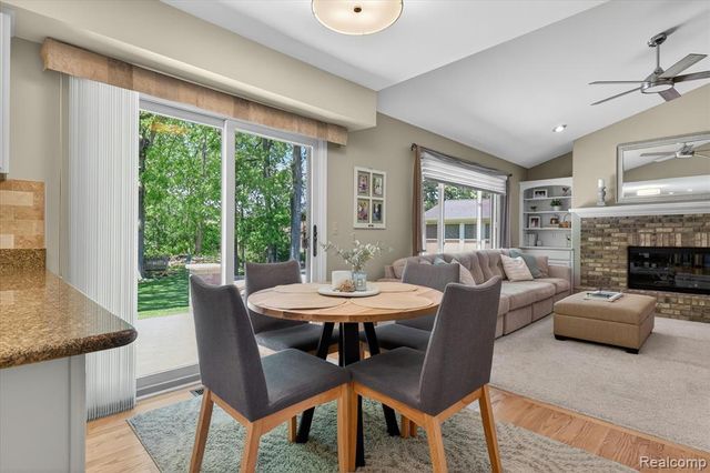 7071 Foxcreek Drive, Canton, MI 48187
