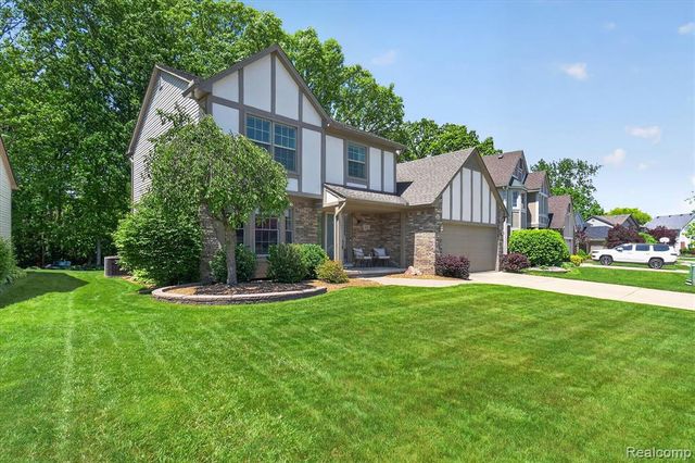 7071 Foxcreek Drive, Canton, MI 48187