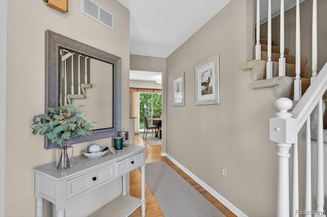 7071 Foxcreek Drive, Canton, MI 48187