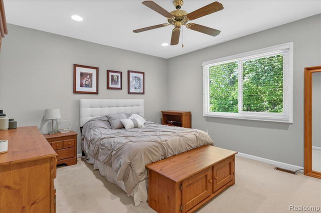 7071 Foxcreek Drive, Canton, MI 48187